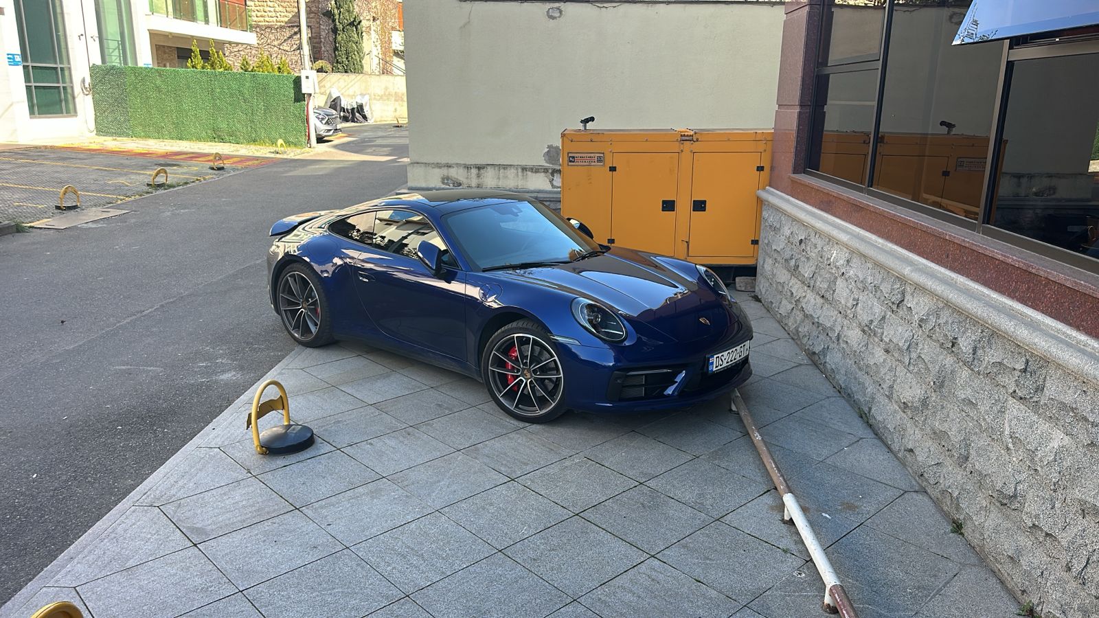 Porsche Carrera 4S Car of the Day